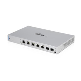 Switch UniFi 7 Ptos. 1 x consola 4 x PoE++ 802.3bt y 2 SFP+